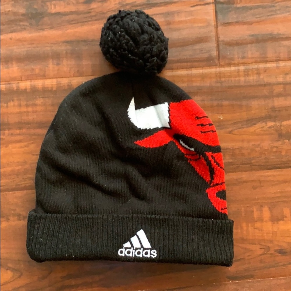 Adidas black bulls beanie like brand new condition